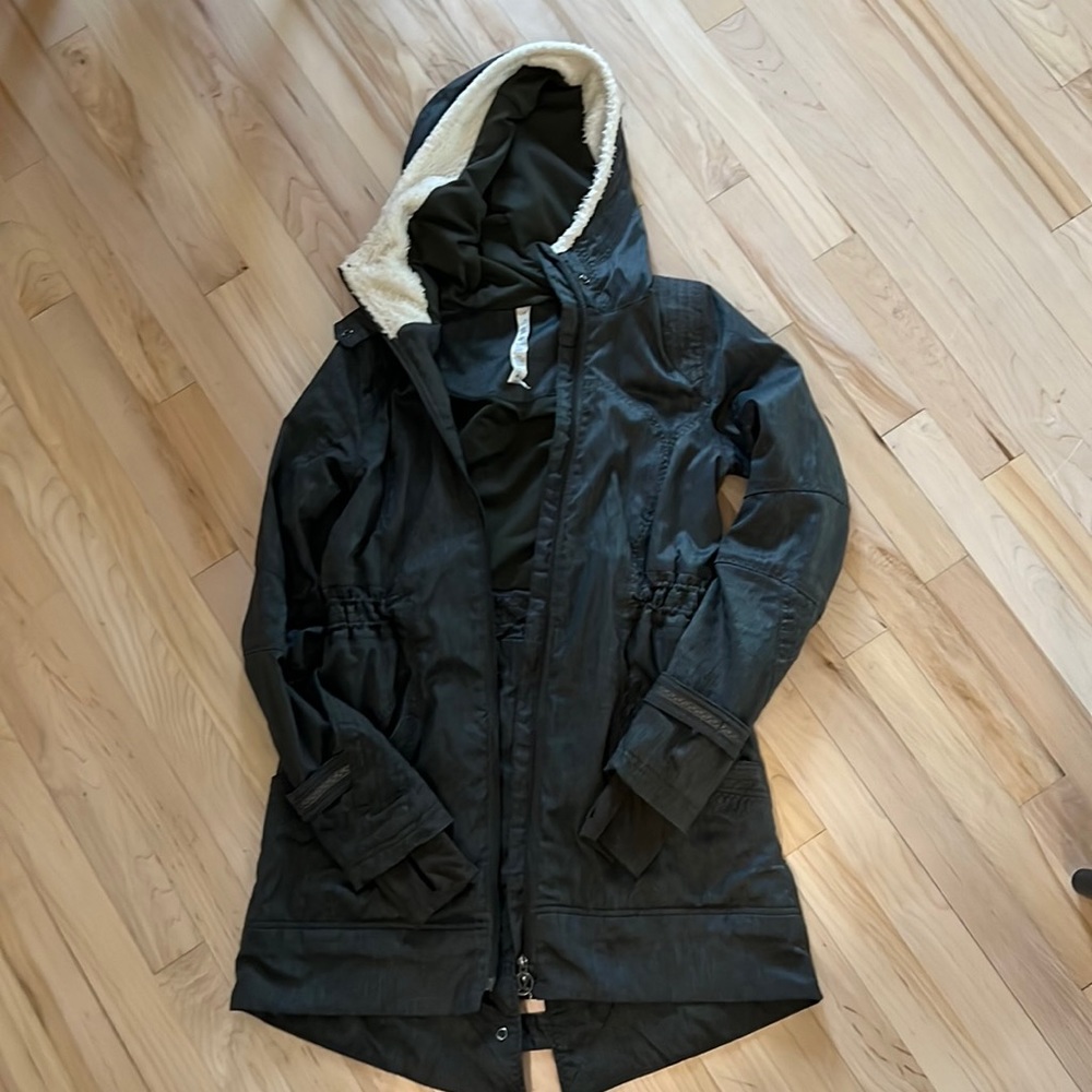 Lululemon Dark Gray Sherpa Lined Hood Long Zipper Cinched Waist Jacket